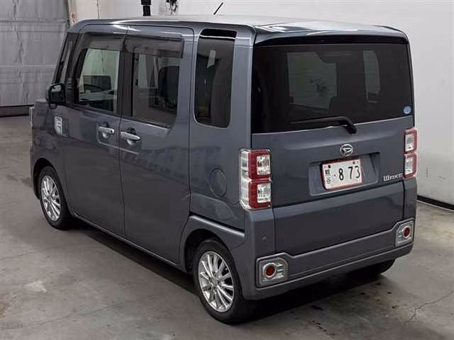DAIHATSU WAKE