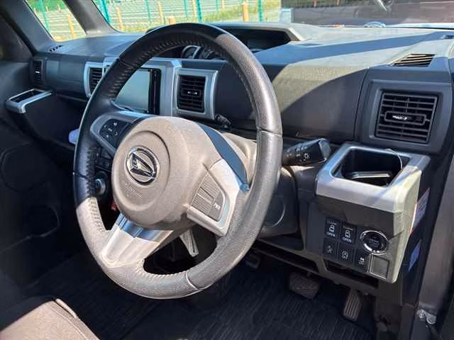 DAIHATSU WAKE