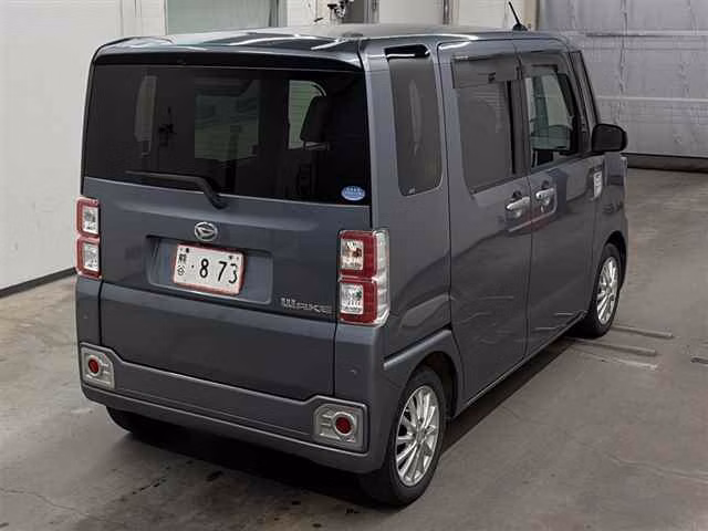 DAIHATSU WAKE