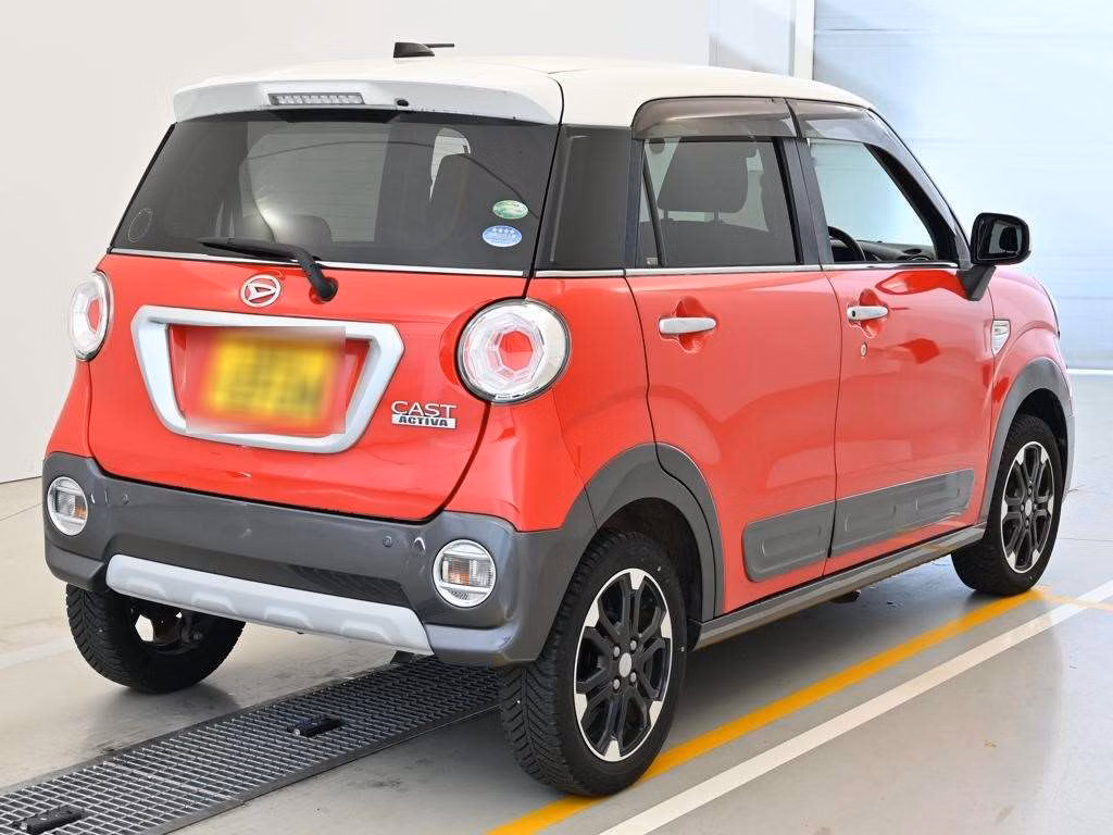 DAIHATSU CAST