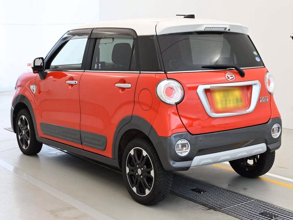 DAIHATSU CAST