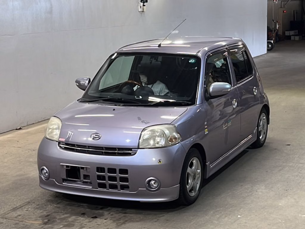 DAIHATSU ESSE
