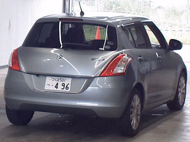 SUZUKI SWIFT