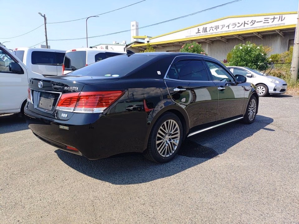 Toyota Crown Majesta
