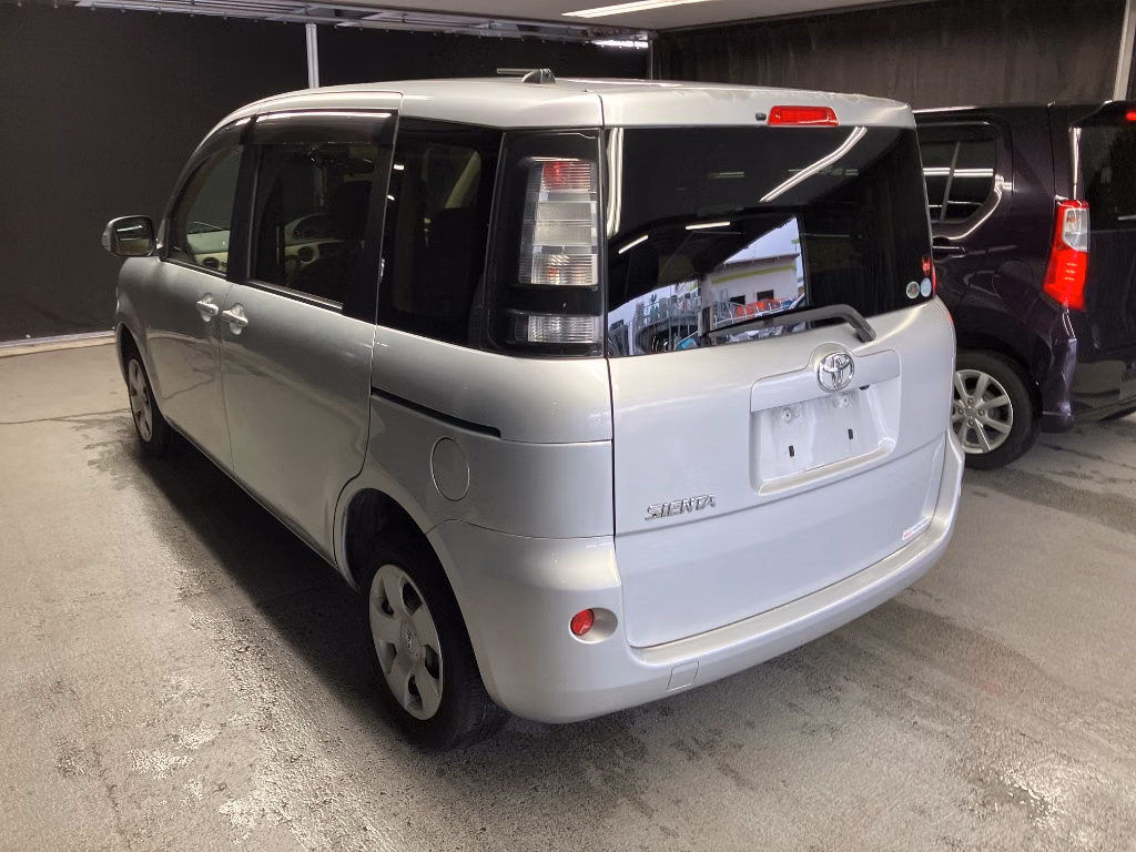 TOYOTA SIENTA
