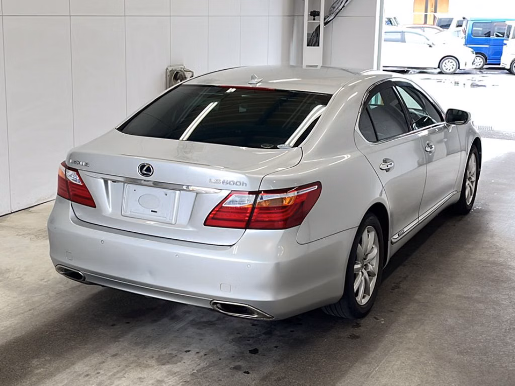 LEXUS LS600H