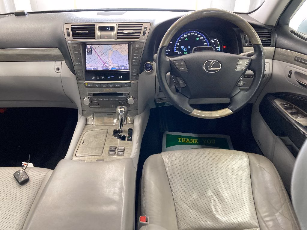 LEXUS LS600H