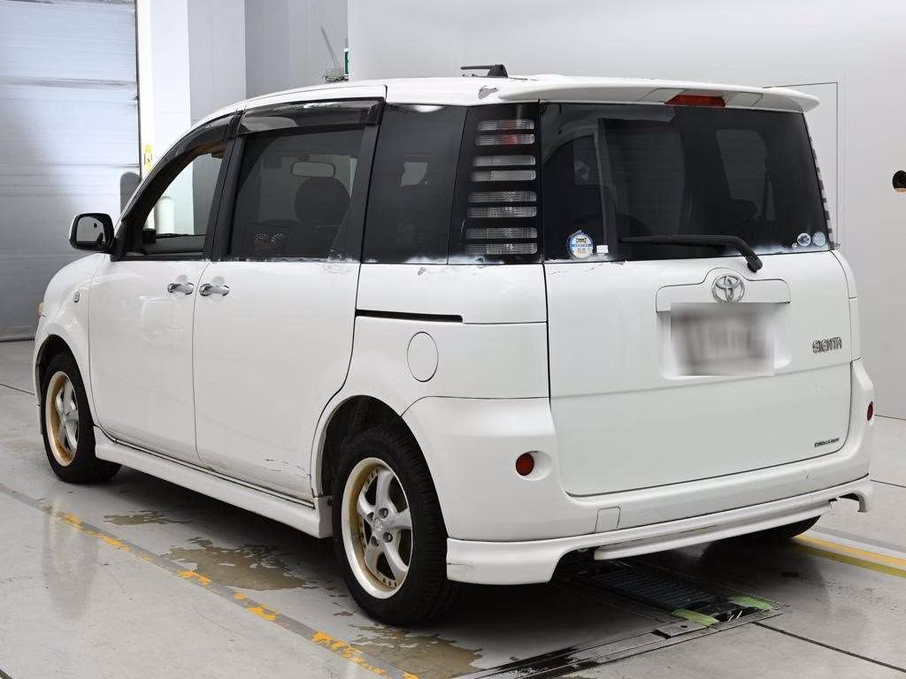 TOYOTA SIENTA