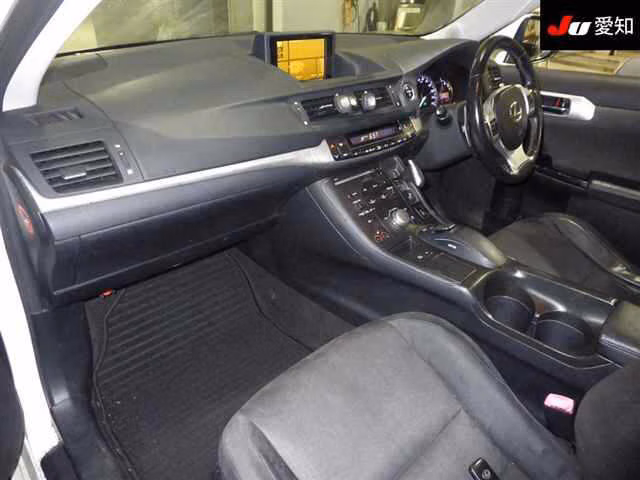 Lexus CT200h