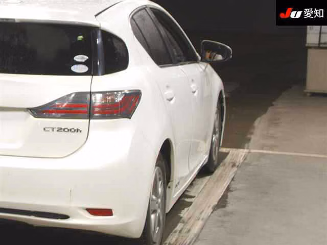 Lexus CT200h