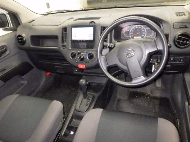 Nissan AD