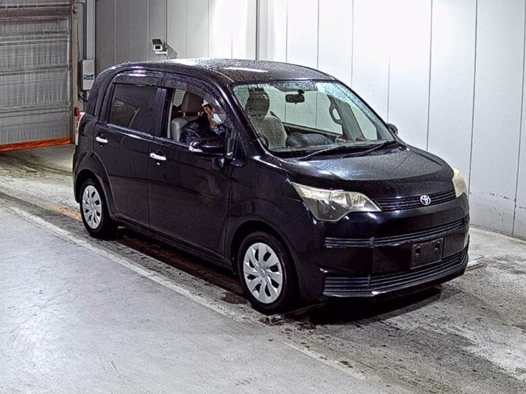TOYOTA SPADE