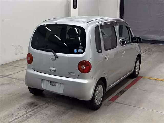 DAIHATSU MOVE LATTE