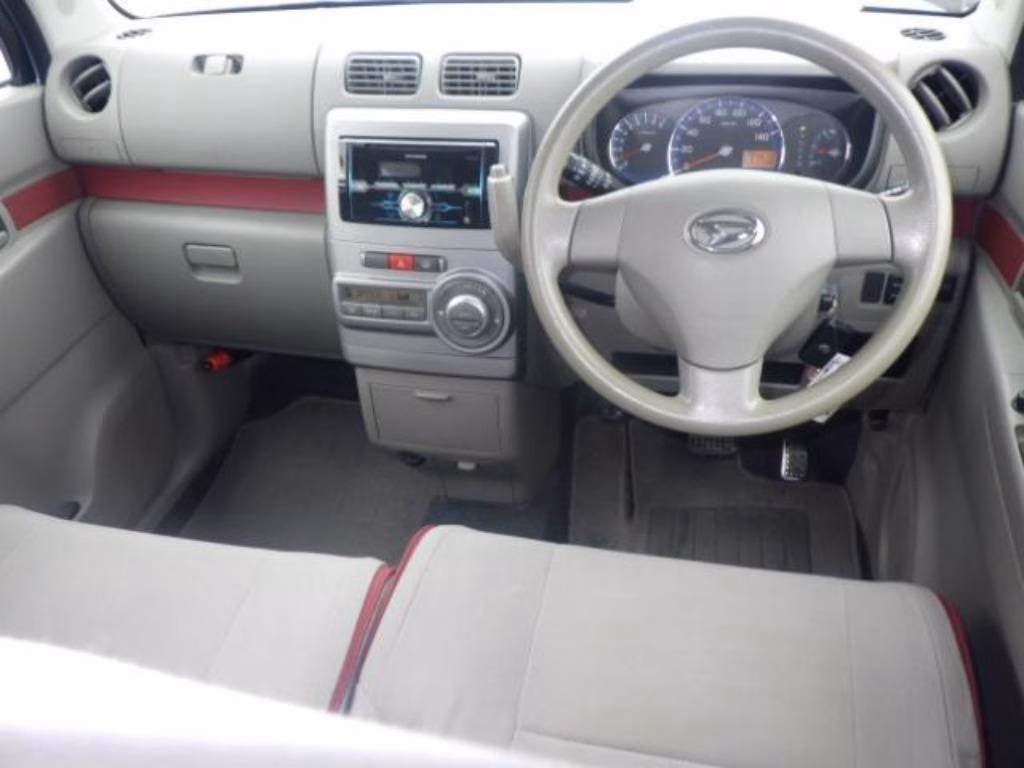 Daihatsu Move Conte