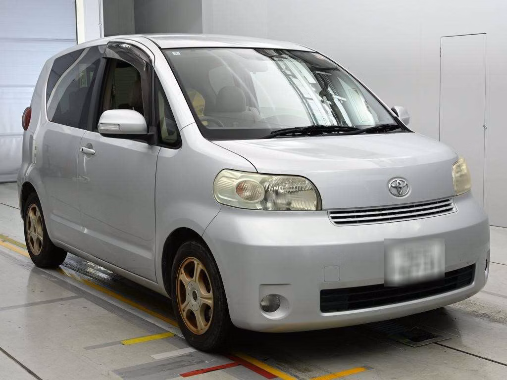 TOYOTA PORTE