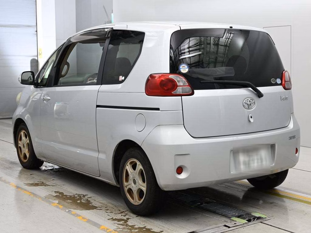 TOYOTA PORTE