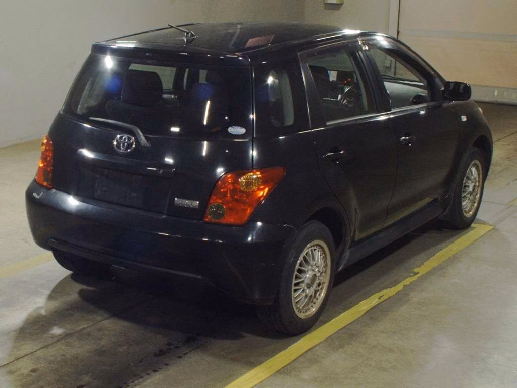 TOYOTA IST