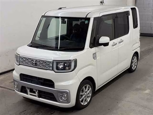 TOYOTA PIXIS MEGA