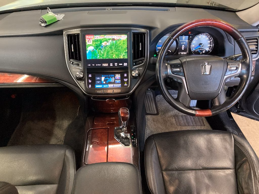 Toyota Crown Majesta