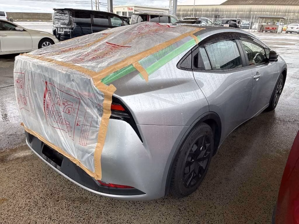 TOYOTA PRIUS