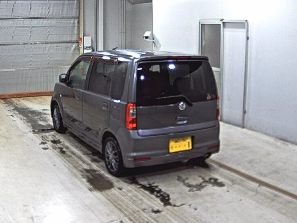 Nissan Otti
