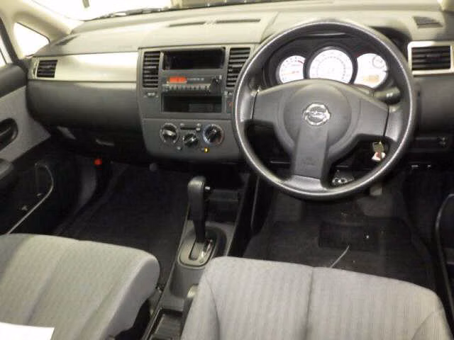 Nissan Tiida Latio
