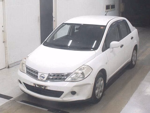 Nissan Tiida Latio