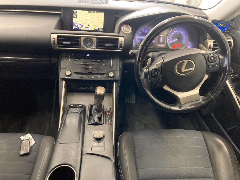 LEXUS IS300