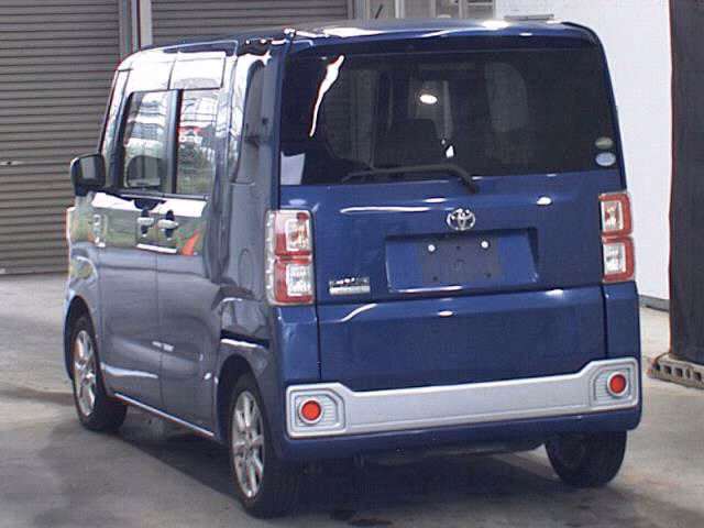 TOYOTA PIXIS MEGA