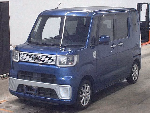 TOYOTA PIXIS MEGA