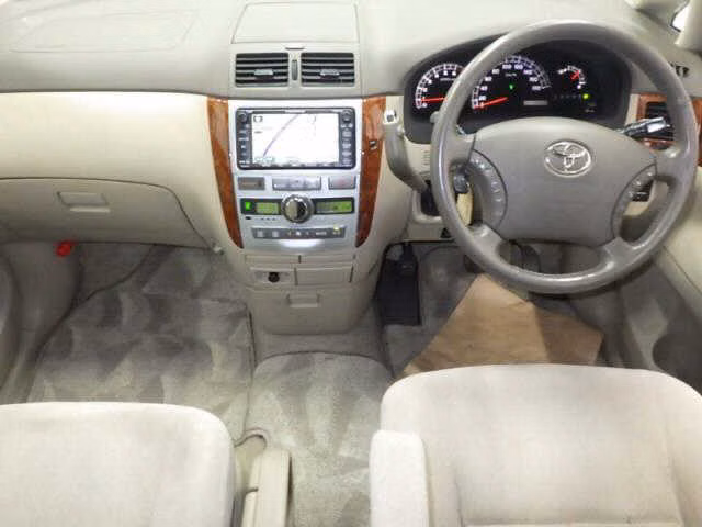 Toyota Ipsum