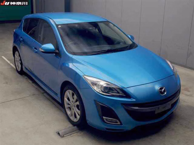 MAZDA AXELA