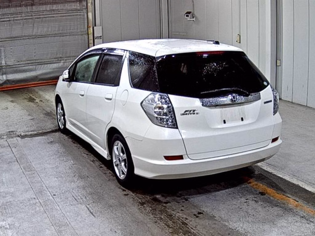 HONDA FIT SHUTTLE