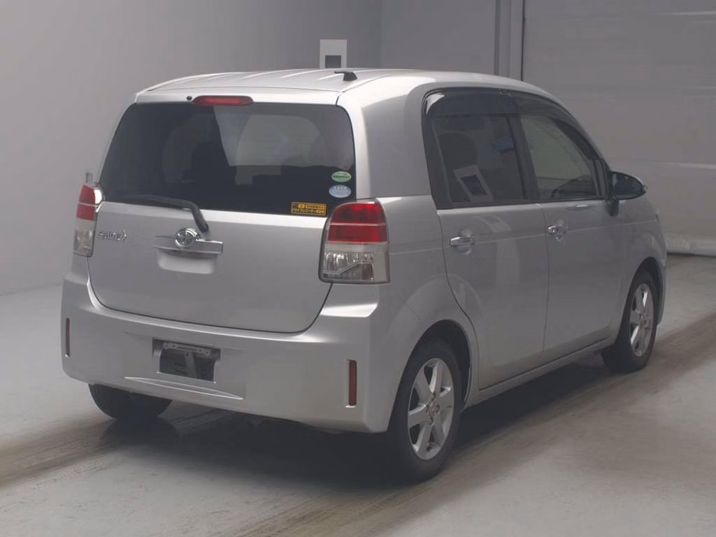 TOYOTA SPADE