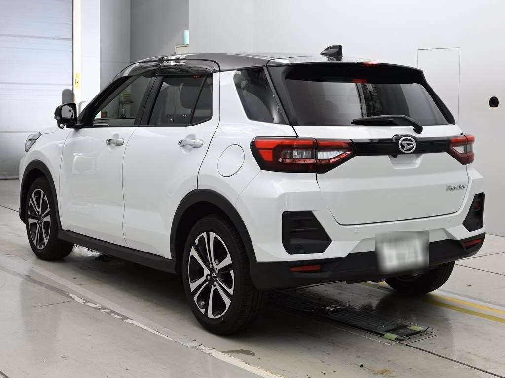 DAIHATSU ROCKY