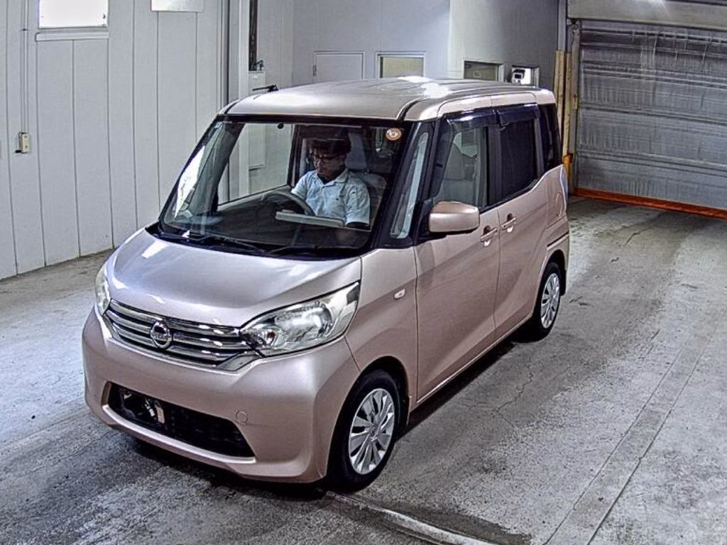 NISSAN DAYZ ROOX