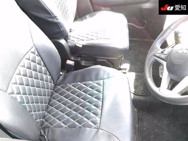 Mitsubishi Delica D:2