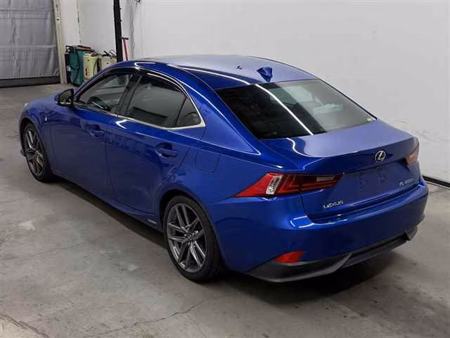 Lexus IS300h