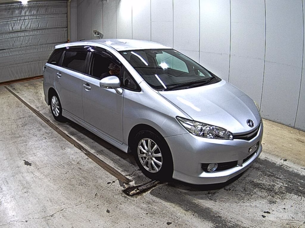 TOYOTA WISH