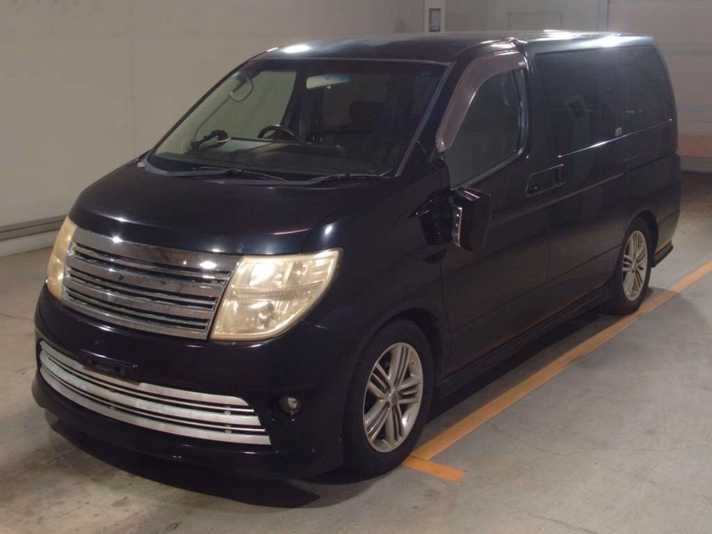 NISSAN ELGRAND