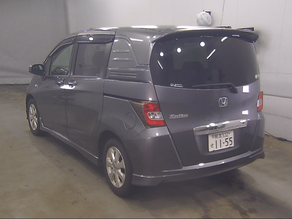 HONDA FREED SPIKE