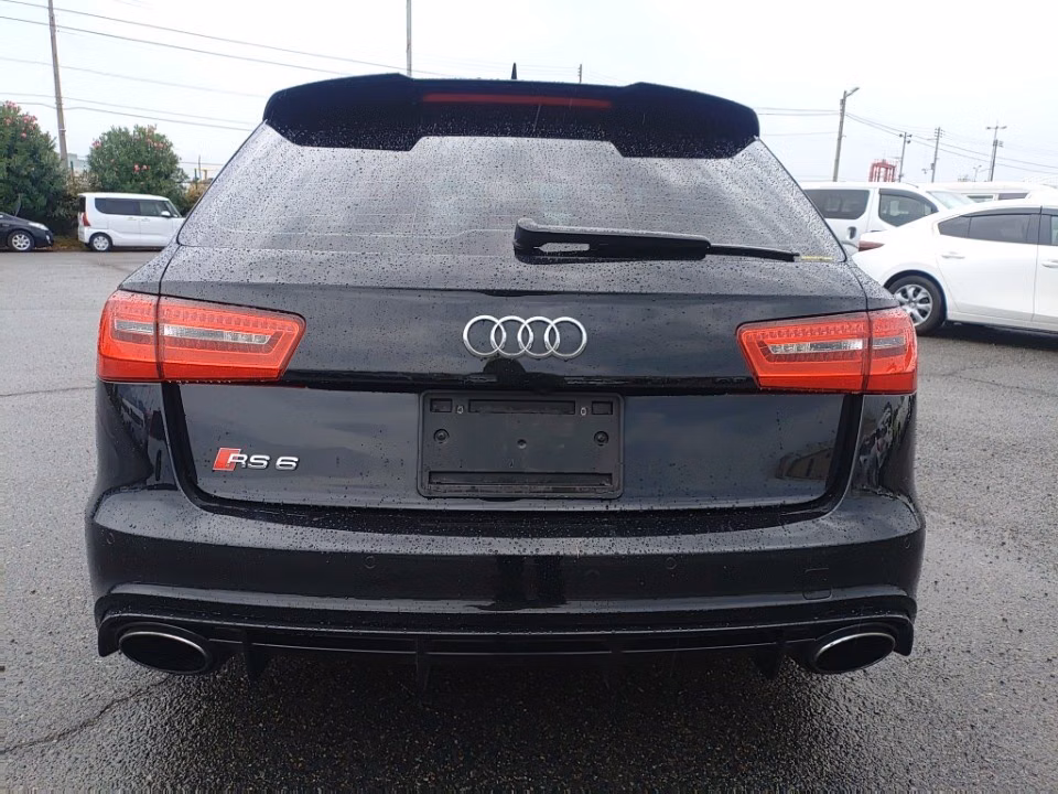 AUDI RS6