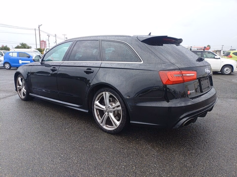 AUDI RS6