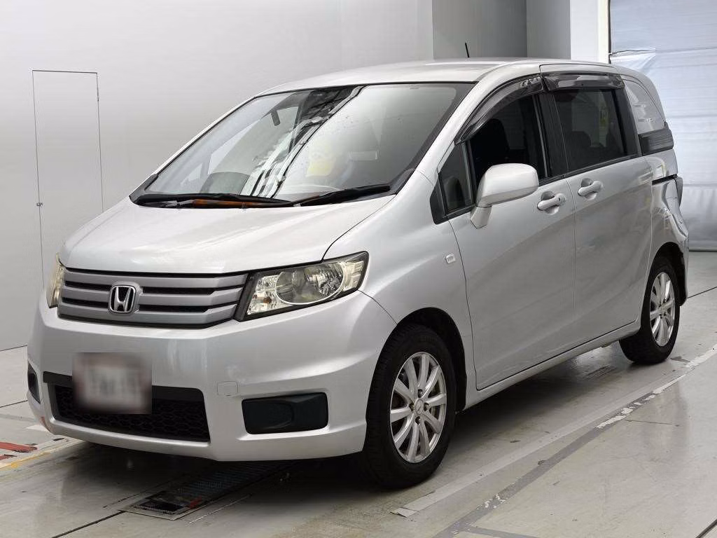 HONDA FREED SPIKE