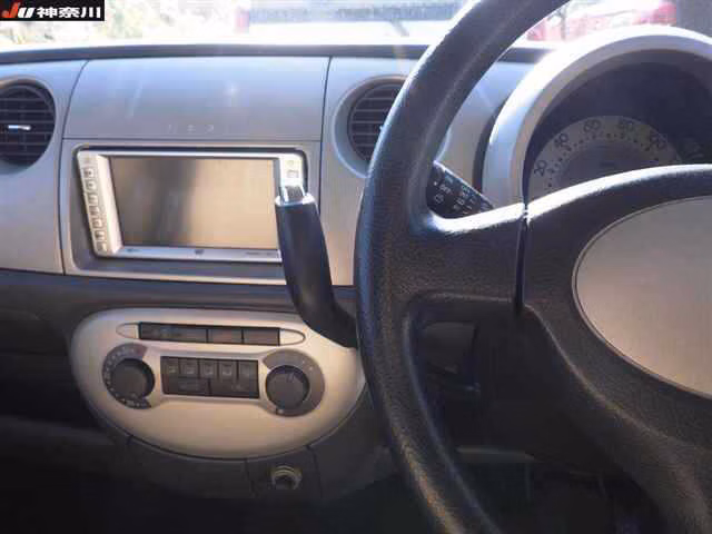 DAIHATSU MOVE LATTE