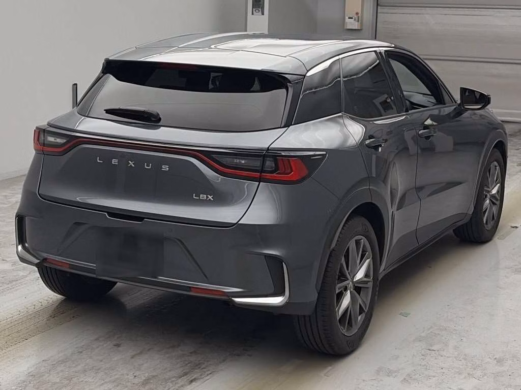 Lexus LBX