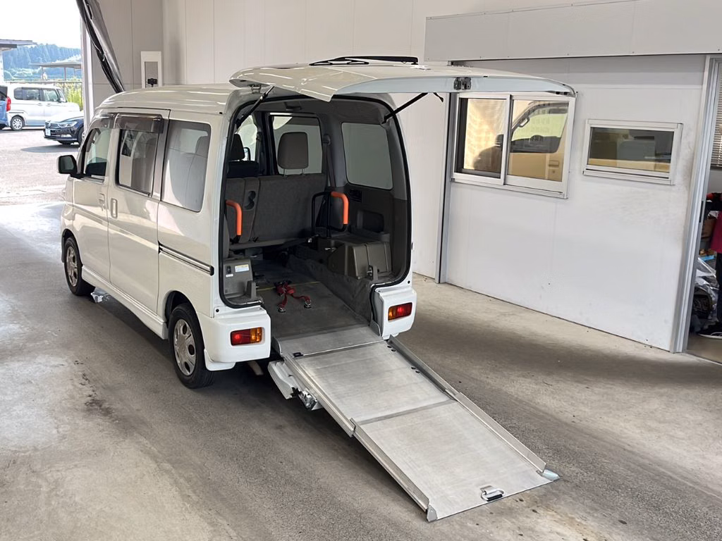 DAIHATSU ATRAI