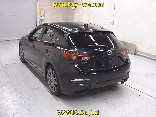 MAZDA AXELA