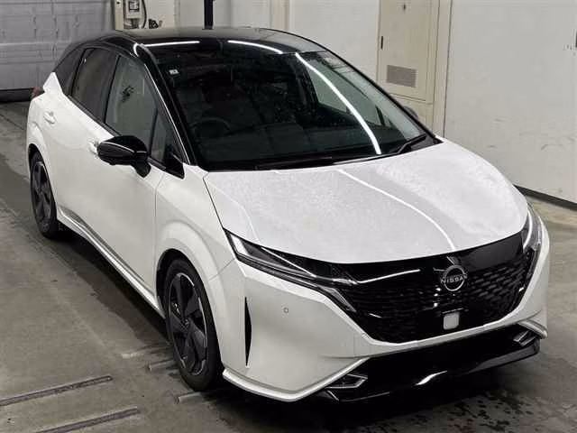 Nissan Aura