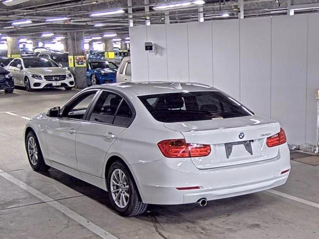 BMW 3-SERIES